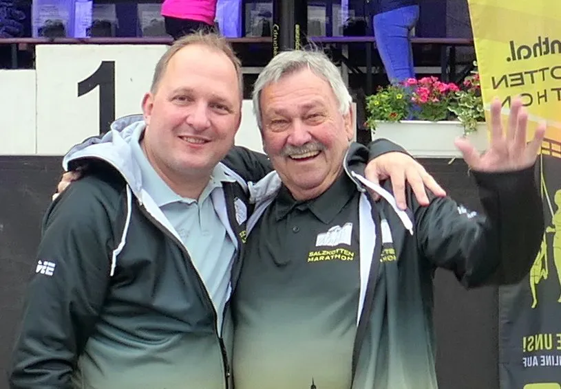 Die Gründer und Macher des Salzkotten-Marathons: Horst (rechts) und Sascha Wiczynski